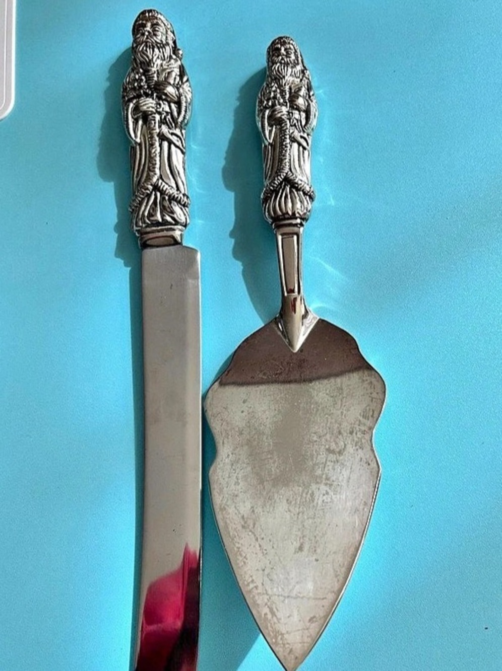 Godinger Silver Art Co. Santa Claus Cake and Pie Server Set. Silver Santa Claus